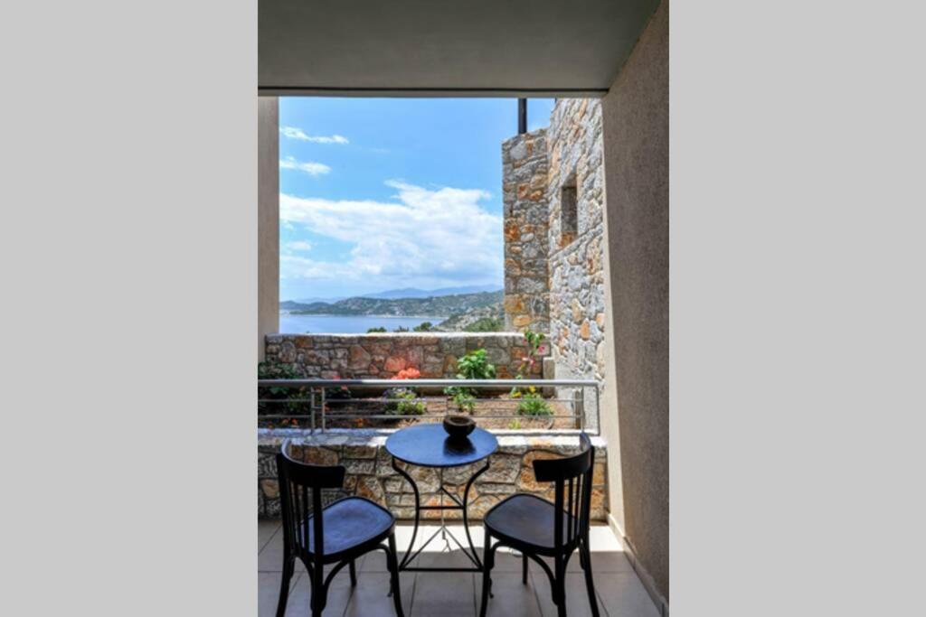 Wonderful Eco Friendly Villa Augustine Ampelo Esterno foto