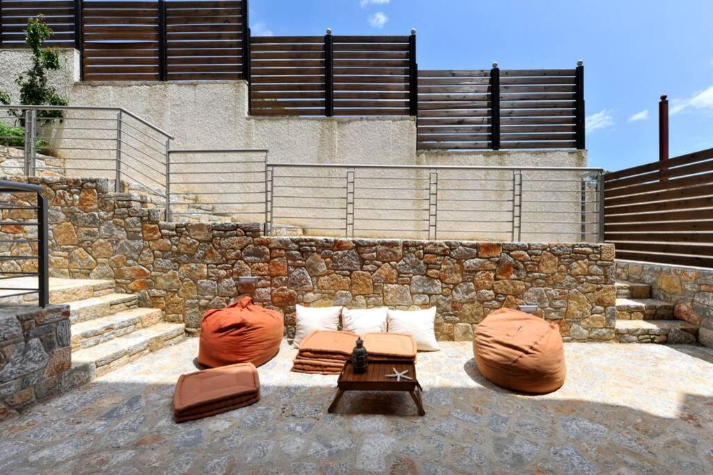 Wonderful Eco Friendly Villa Augustine Ampelo Esterno foto